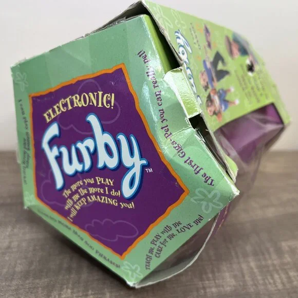 Furby Box - Picture 7 of 7
